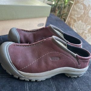 Keen Kaci Slip on Slide loafer Clog Size 9M
